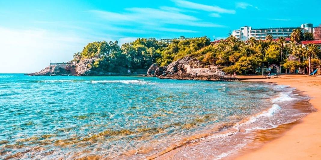 Alanya'ya emekliler akın akın geliyor 1